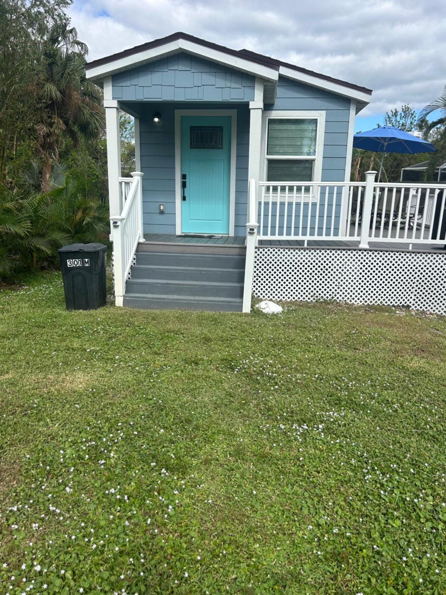 Perfect Getaway-Lovely Cottage House- Near Beaches Nokomis Exterior photo